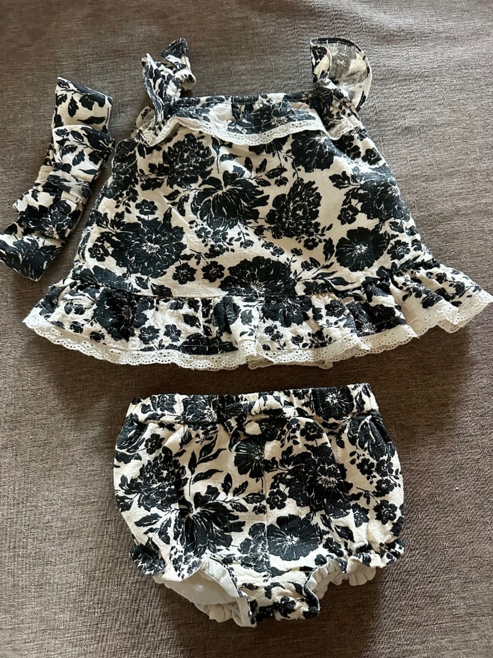 RACHEL ZOE LOS ANGELES BABY GIRL DRESS SET WITH SANDALS